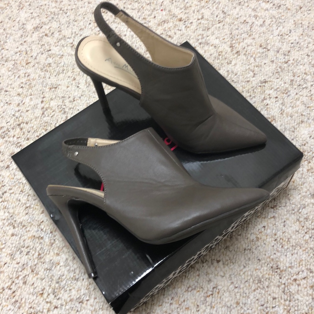 Anne Michelle Heels